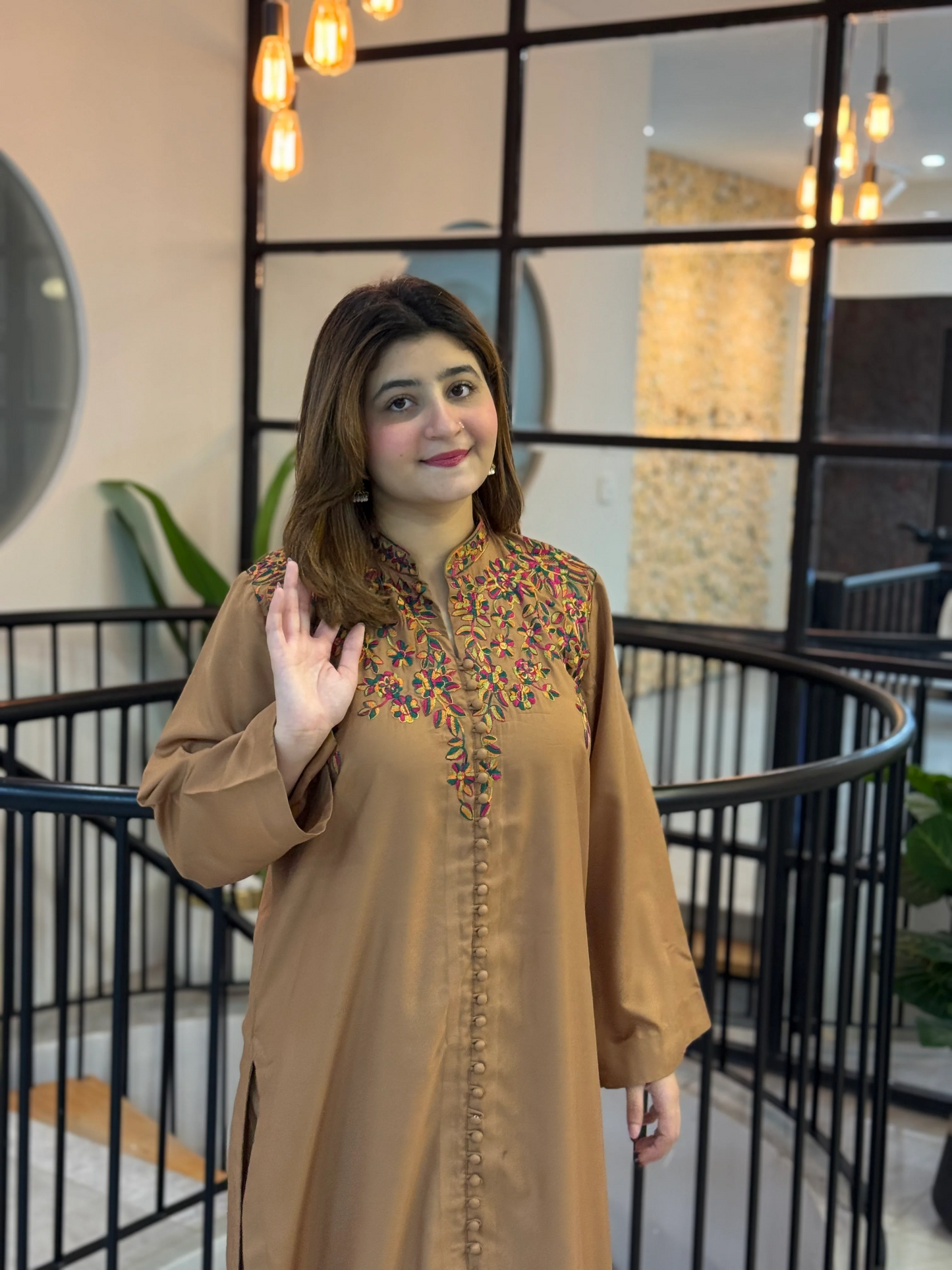 Umzay Special Brown EMB 2PCUmzay Special Brown EMB 2PC